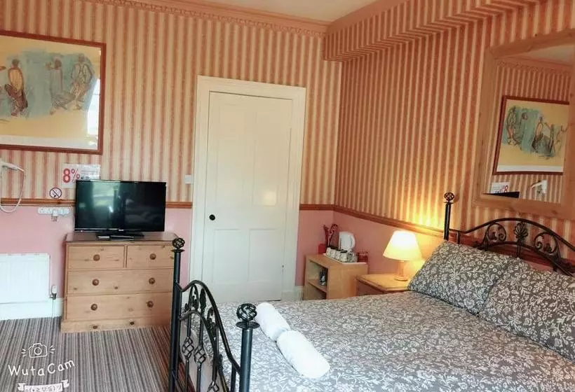 ベッドアンドブレックファースト Edinburgh Travel Guest House