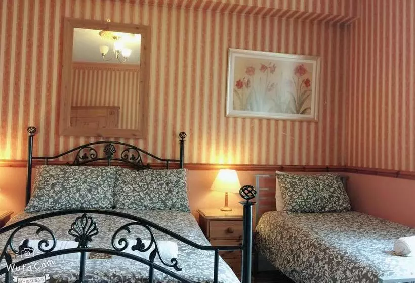 ベッドアンドブレックファースト Edinburgh Travel Guest House