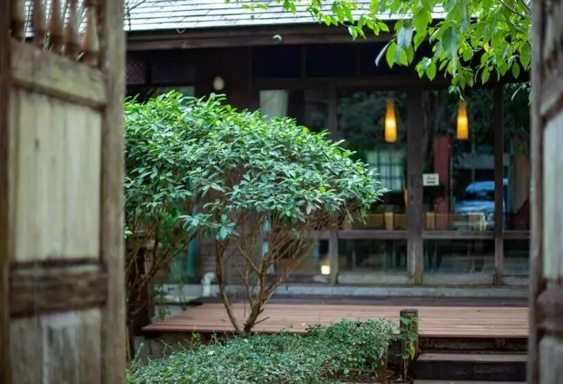 هتل Baansuanramita Resort