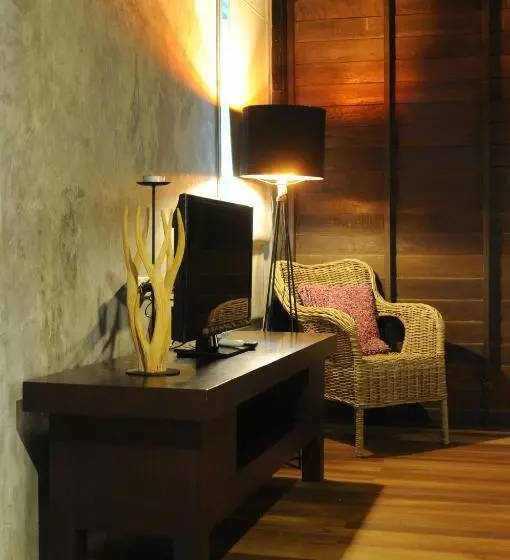 هتل Baansuanramita Resort