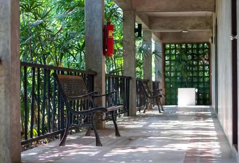 هتل Baansuanramita Resort