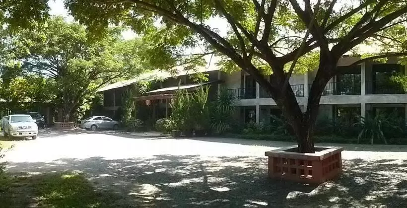 هتل Baansuanramita Resort