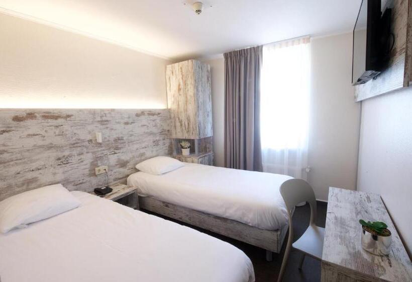 هتل Il Piccolo Mondo