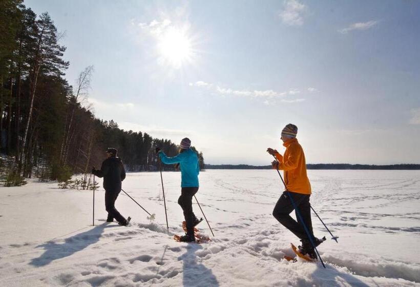 فندق Kruunupuisto