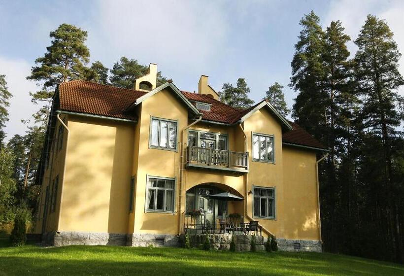 فندق Kruunupuisto