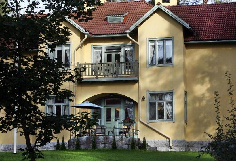 فندق Kruunupuisto