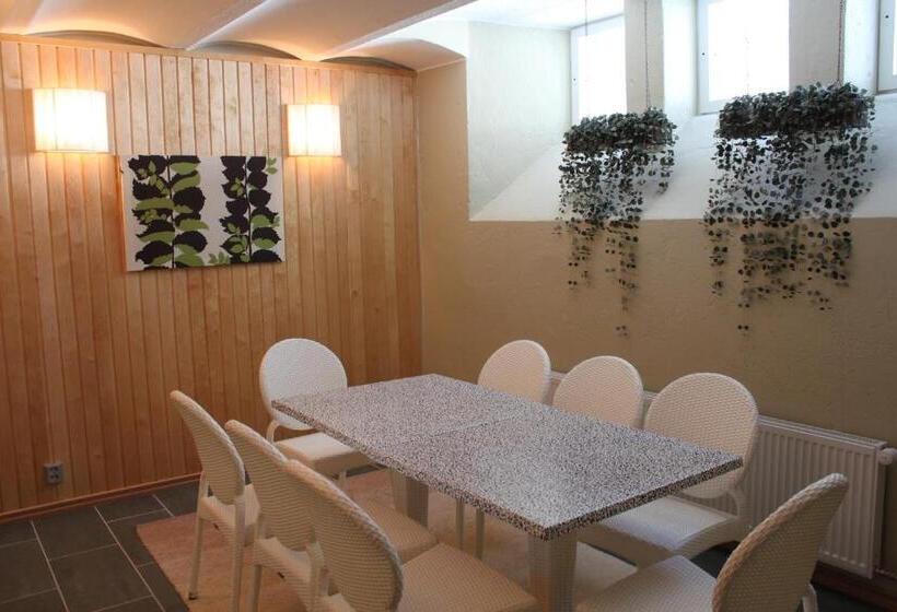 فندق Kruunupuisto