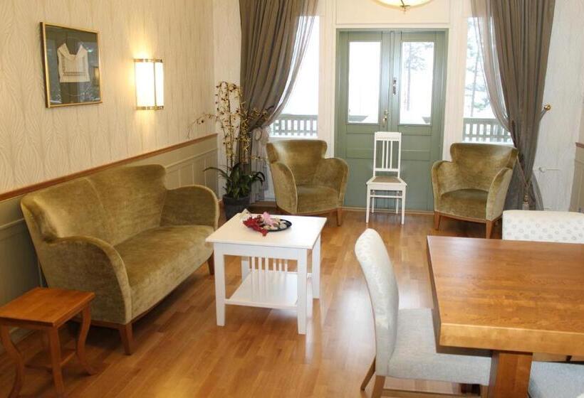 فندق Kruunupuisto