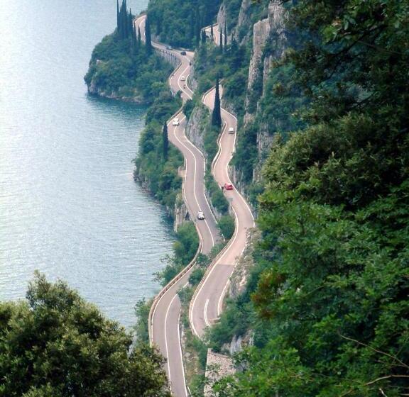 호텔 La Fenice E Sole