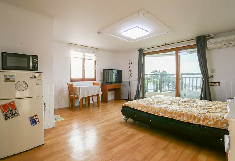 فندق Queens Bay Pension