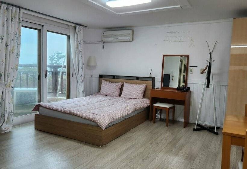 فندق Queens Bay Pension