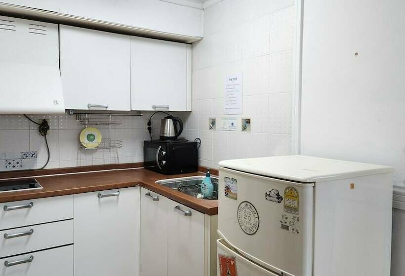 فندق Queens Bay Pension