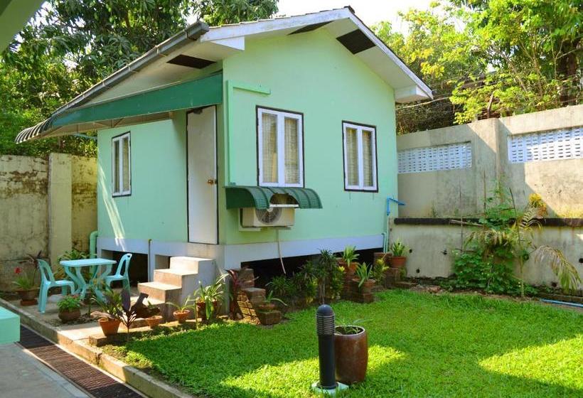 هتل The Rock Villa