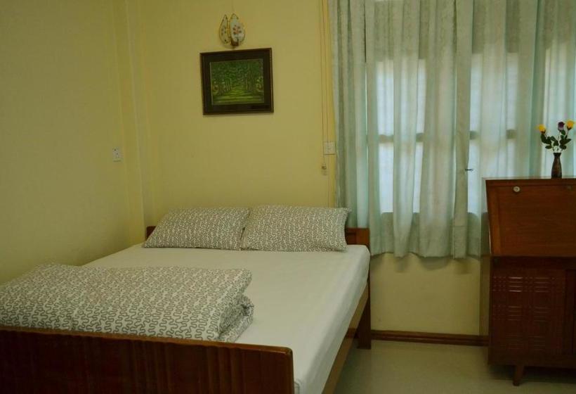 هتل The Rock Villa