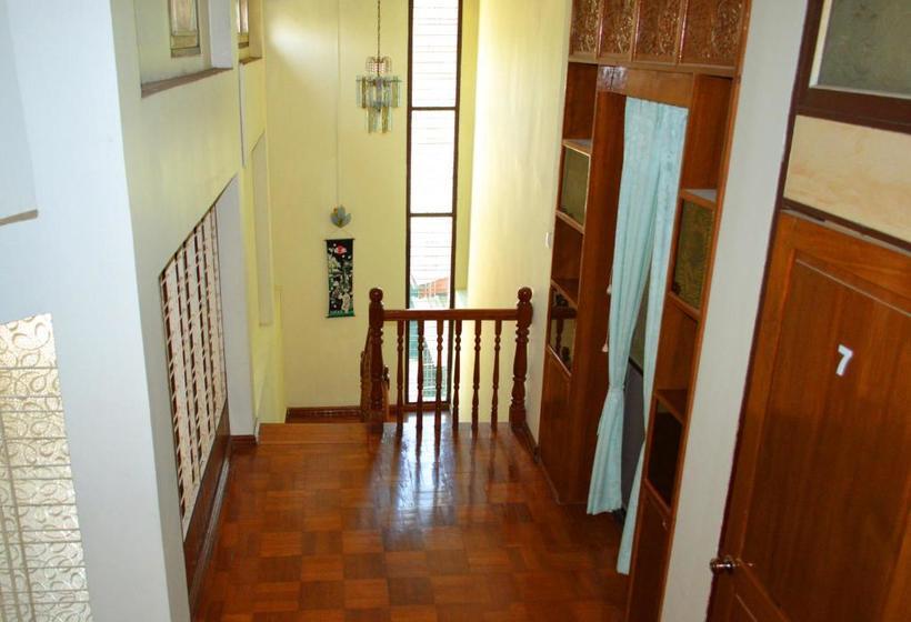 هتل The Rock Villa