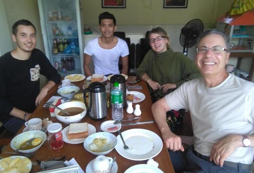 هتل The Rock Villa