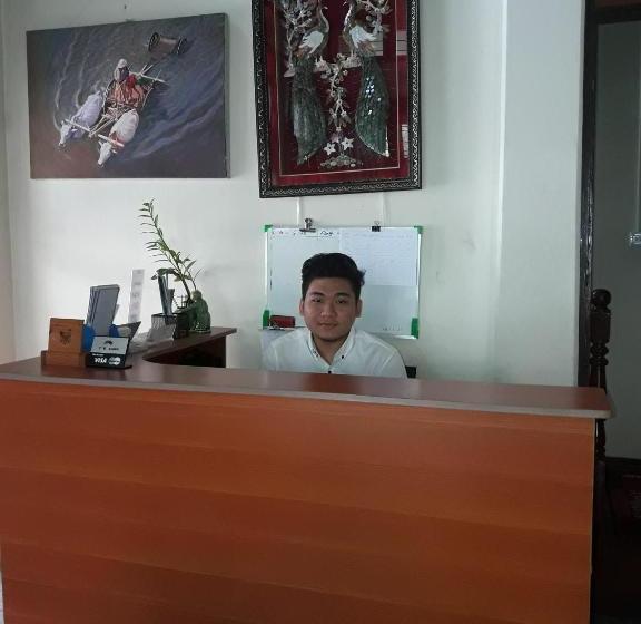 هتل The Rock Villa