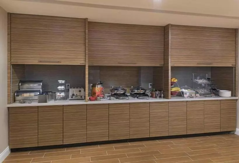 Hotelli Towneplace Suites Lake Charles