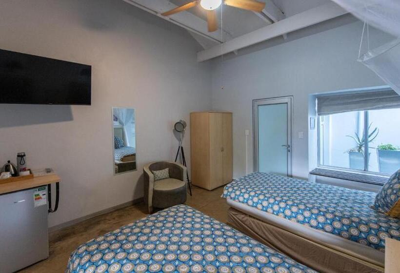 هتل Vondelhof Guesthouse