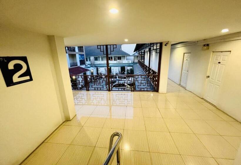 Inn Kham Apartment