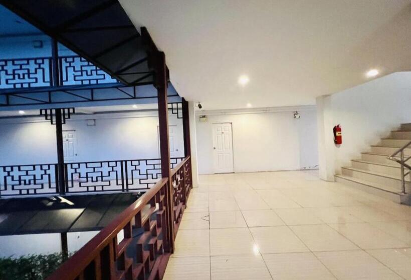 Inn Kham Apartment