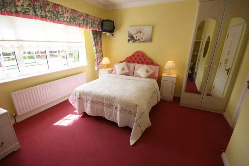 Maple House B&b