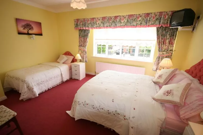 Maple House B&b