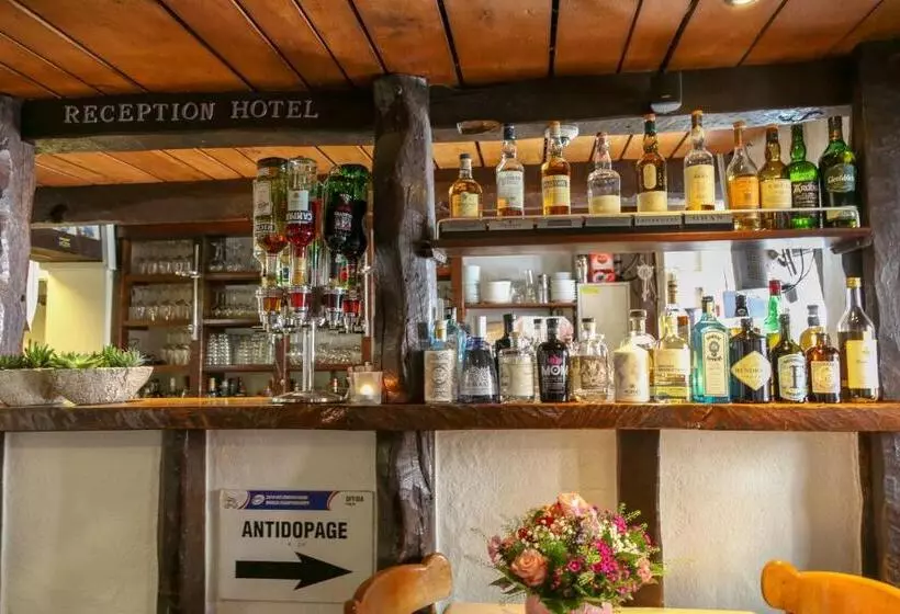 پانسیون Auberge Aal Veinen