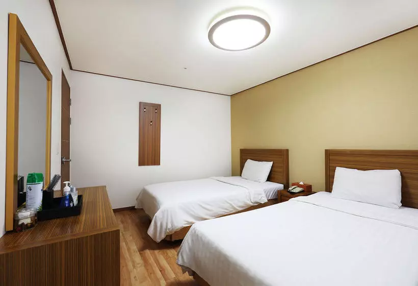 پانسیون Erica Guesthouse