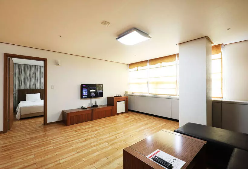 پانسیون Erica Guesthouse
