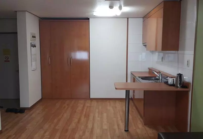 پانسیون Erica Guesthouse