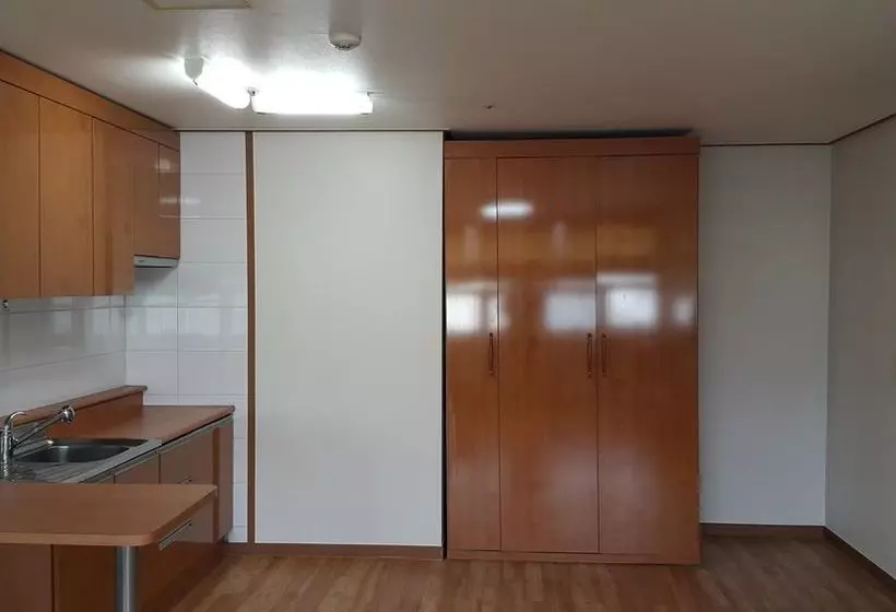 پانسیون Erica Guesthouse
