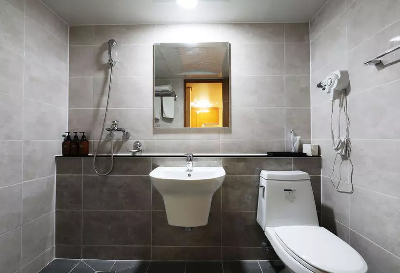 پانسیون Erica Guesthouse
