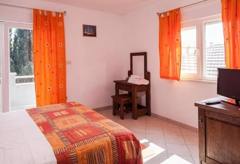 Majatalo Rooms Vesna
