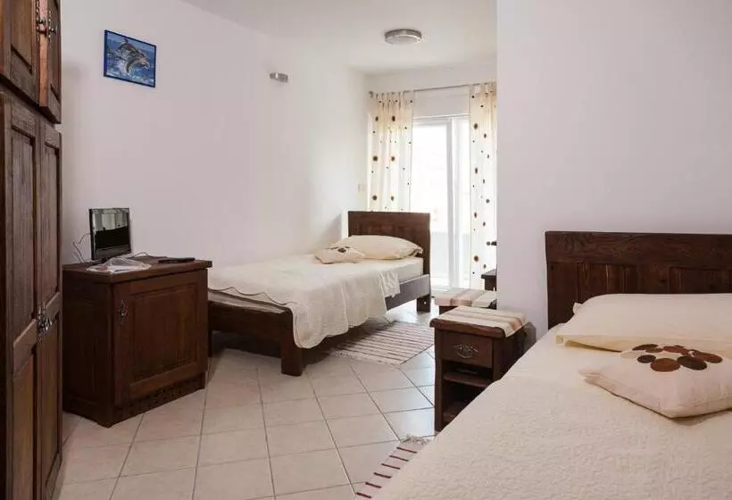 Majatalo Rooms Vesna