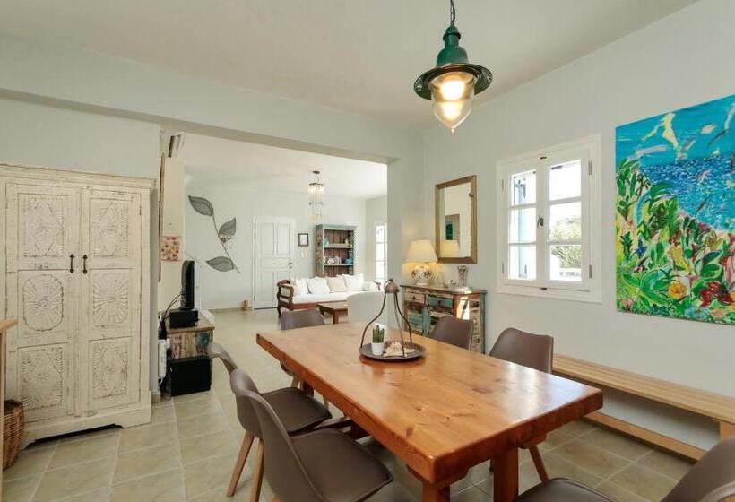 Seaside Naxos • Holiday Villas