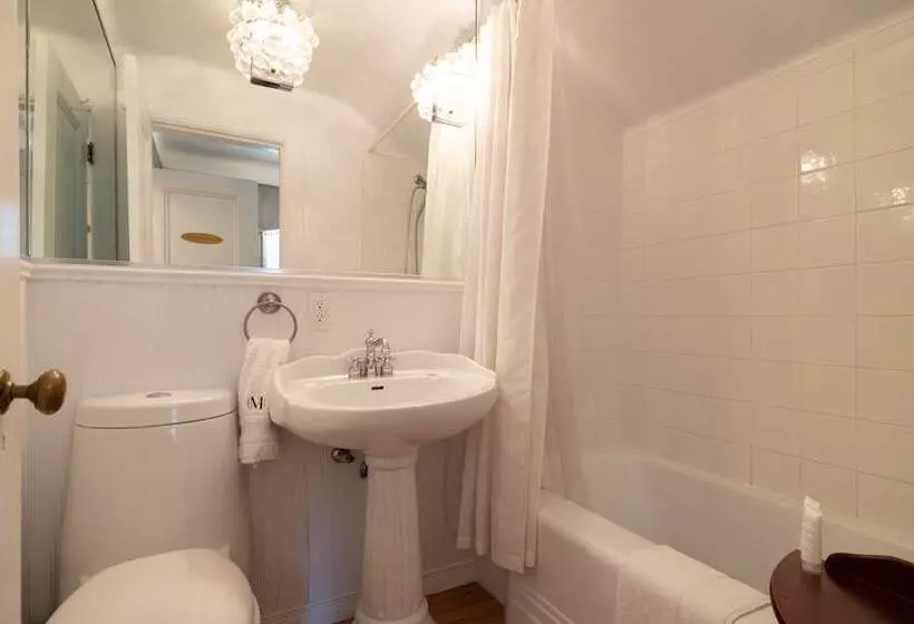 تختخواب و صبحانه Monroe House Executive Suites