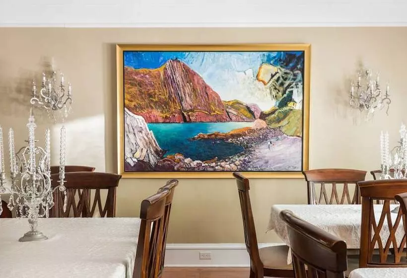 تختخواب و صبحانه Monroe House Executive Suites