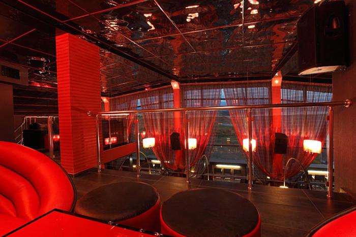 Family Hotel   Restaurant Ring