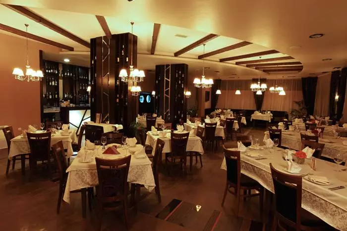 Family Hotel   Restaurant Ring