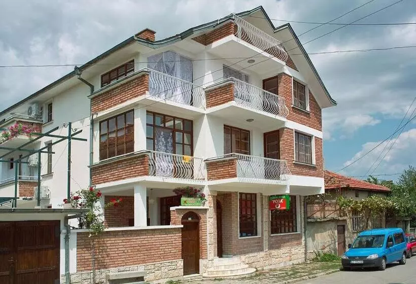 Family Hotel Rose