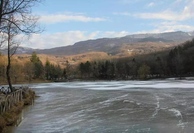 هتل Albergo Lago Verde