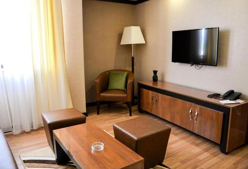 酒店 Cartoon Razgrad