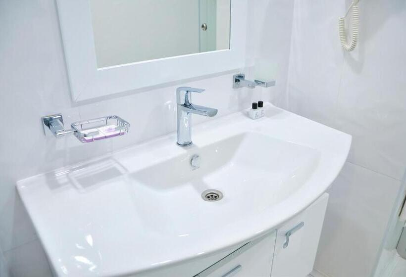 酒店 Cartoon Razgrad