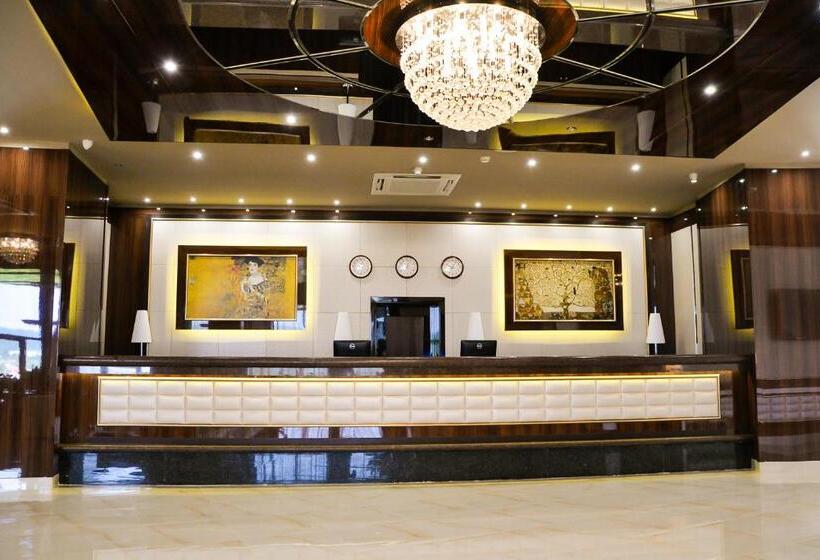 酒店 Cartoon Razgrad