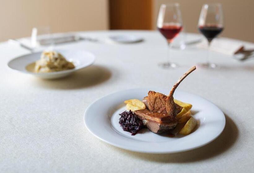 هتل Magione Papale Relais