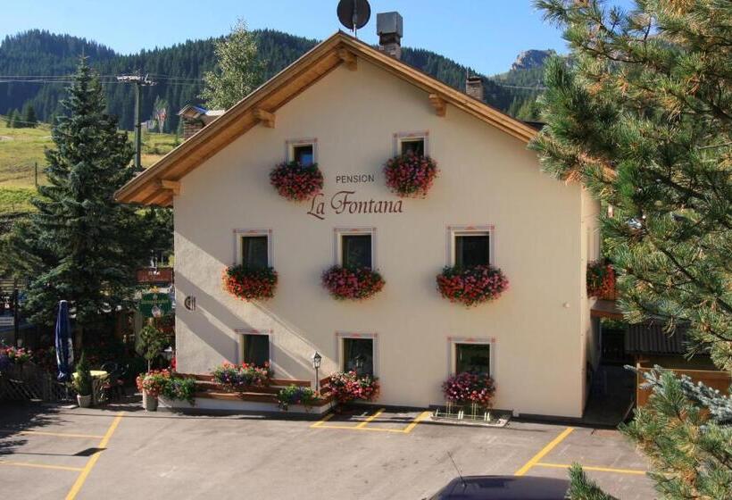 هتل Ostaria La Fontana