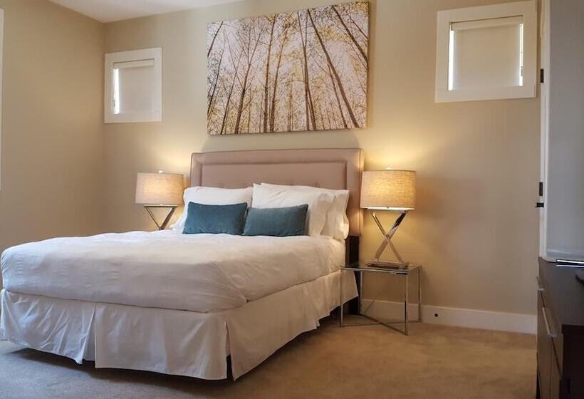 Teehouse Bed And Breakfast