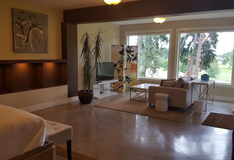 Teehouse Bed And Breakfast