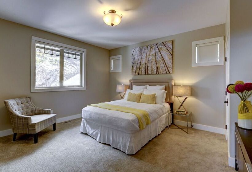 Teehouse Bed And Breakfast